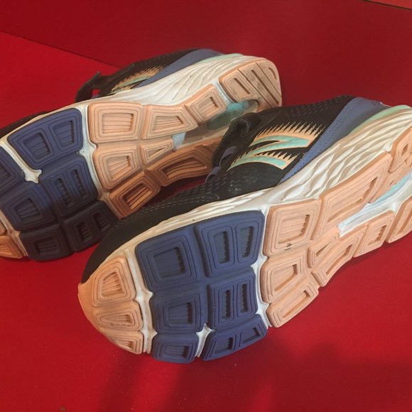 Girls New Balance Shoes Size 2 - Picture 4 of 6